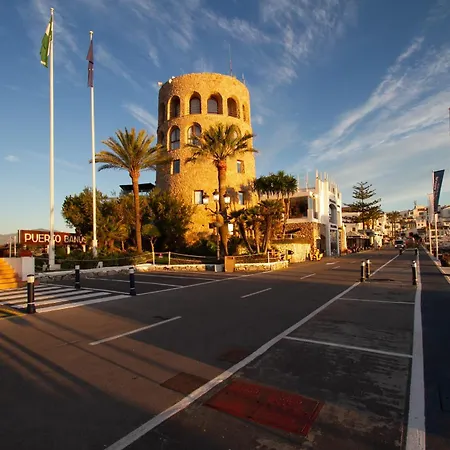 Marbella Banus Suites - Banus - Medina Garden - Brand New 1Br - 2Ba - Bright & Modern - Pool - Steps From Puerto Banus Marina - Walk To El Corte Ing Luxury Shopping Mall *