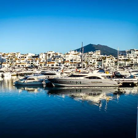 Marbella Banus Suites - Banus - Medina Garden - Brand New 1Br - 2Ba - Bright & Modern - Pool - Steps From Puerto Banus Marina - Walk To El Corte Ing Luxury Shopping Mall *